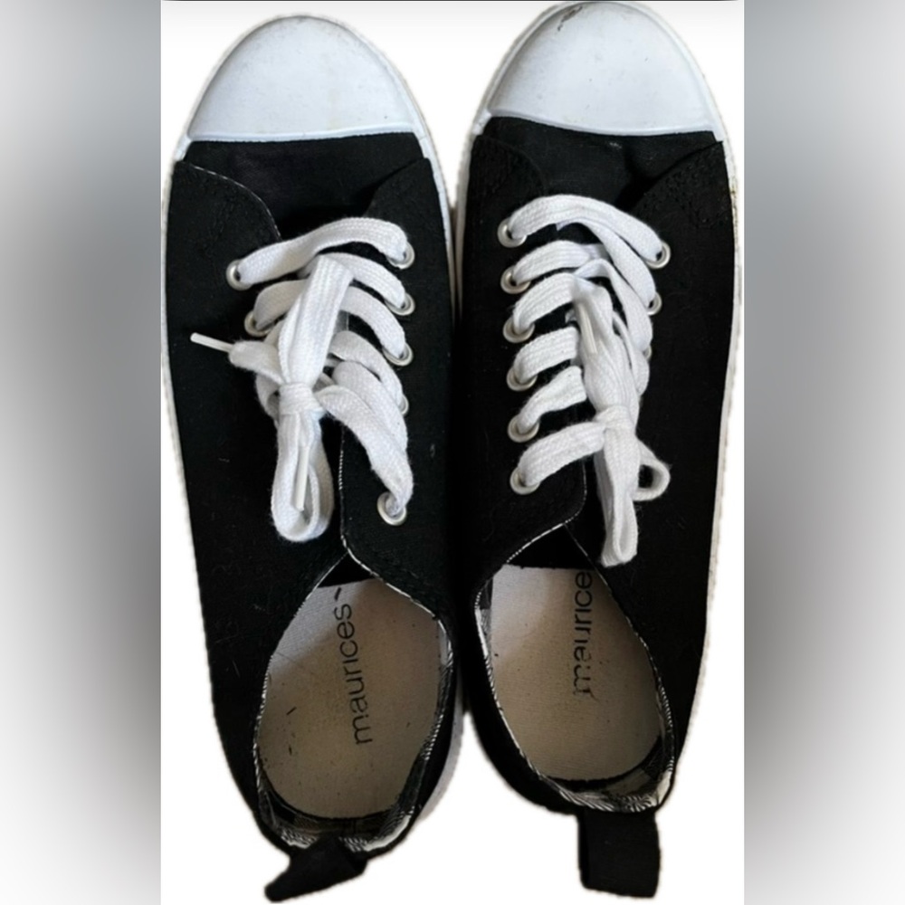 Maurice’s black and white womens shoes. Size 8.5